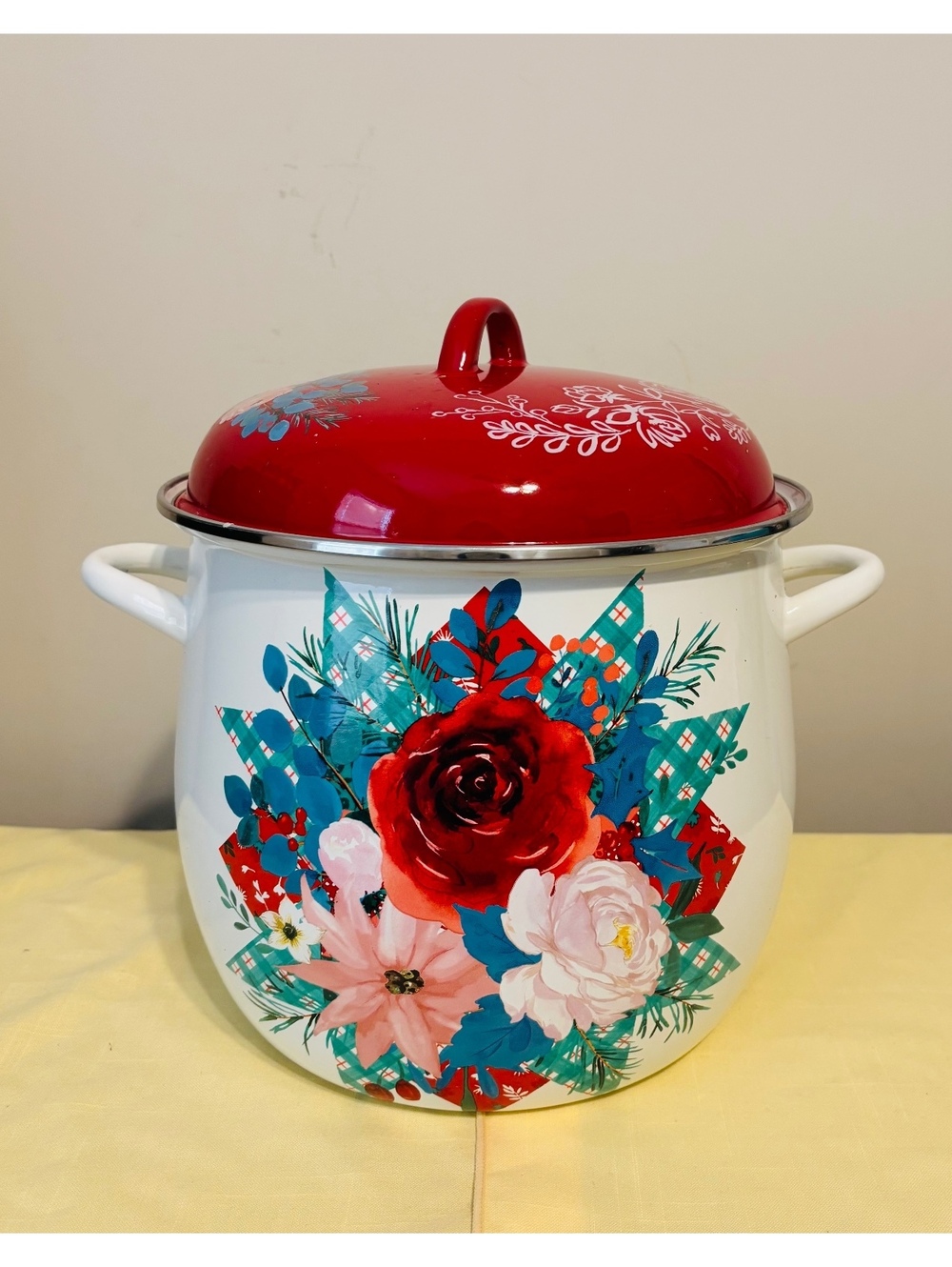 2022 Pioneer Woman Wishful Winter 12 Quart Enamel on Steel Stock Pot Holiday Red